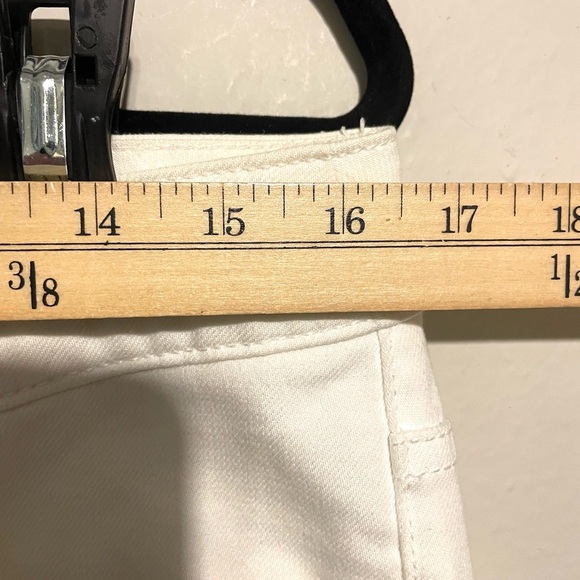 CHICO'S Platinum White Jeans Pants Cotton Stretch Size 1.5 (12) Reg Straight - Picture 5 of 6